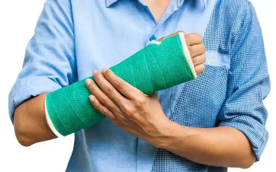 Broke Your Arm? Exercise The Other Arm To Strengthen The Broken One