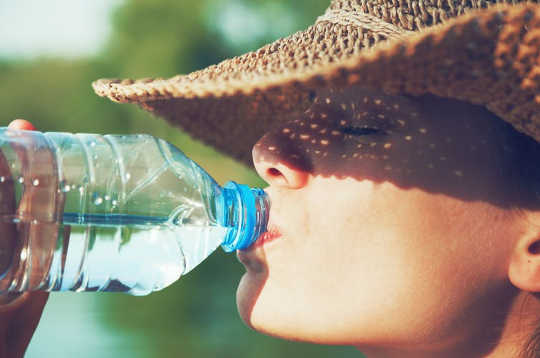 How Do I Tell If I'm Dehydrated?