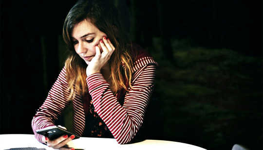 For Older Teens, Phone Dependence Can Predict Depression