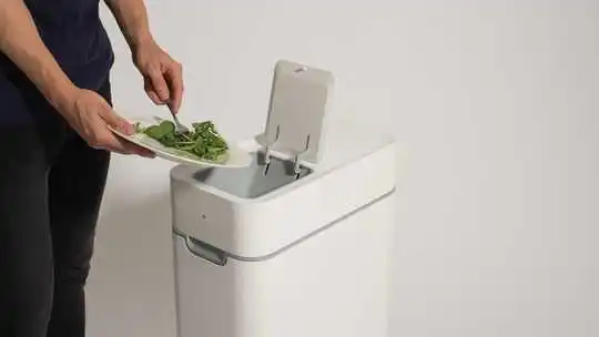 The Average American Household Wastes $1,866 Of Food Per Year