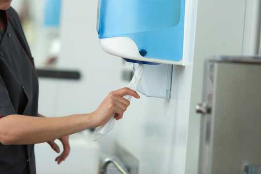 Coronavirus And Handwashing: Research Shows Proper Hand Drying Is Also Vital
